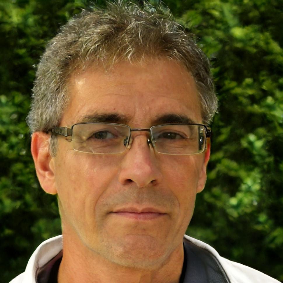 Портрет выпускника Педро Сантоша